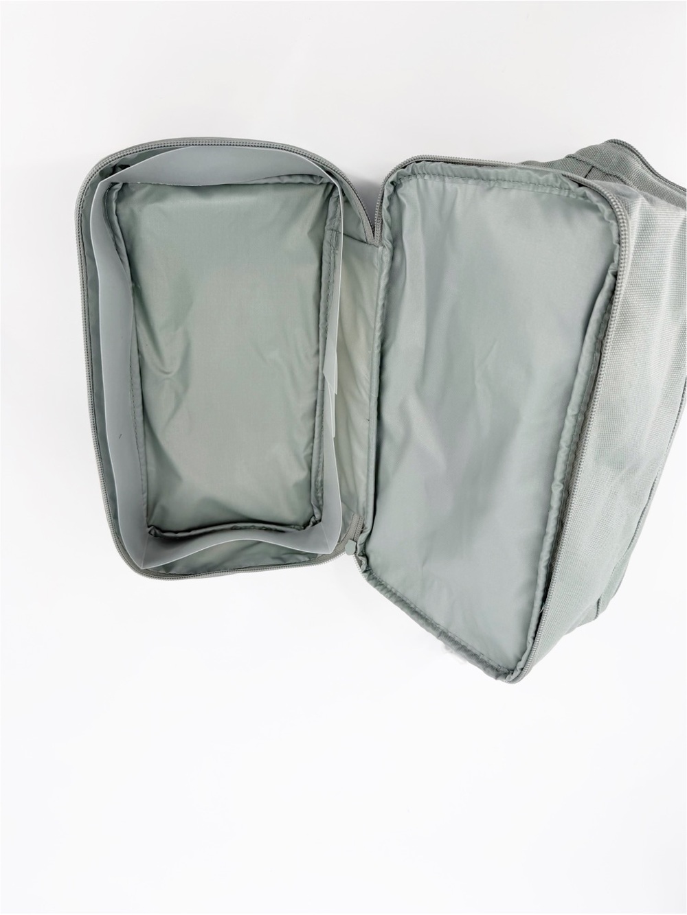 NWT The BÉIS The Dopp Kit in Slate - Picture 6 of 7